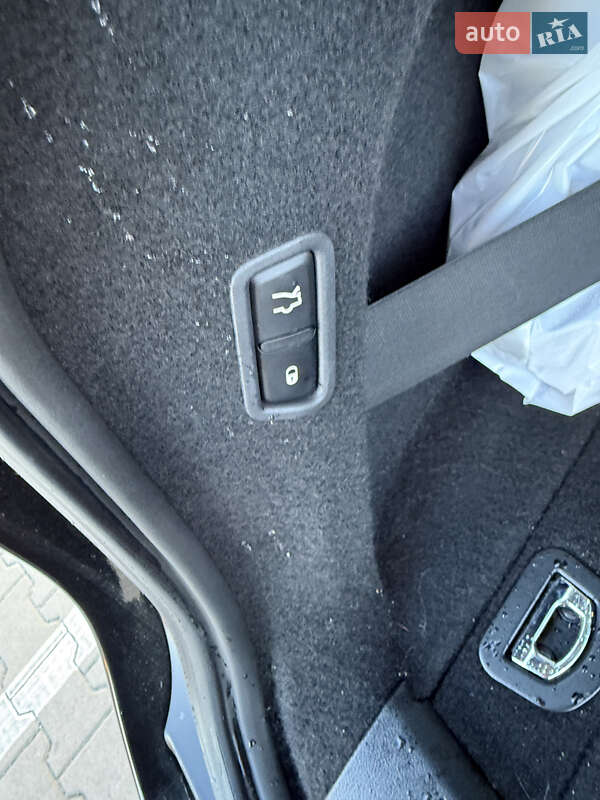 Внедорожник / Кроссовер Maserati Levante 2018 в Киеве