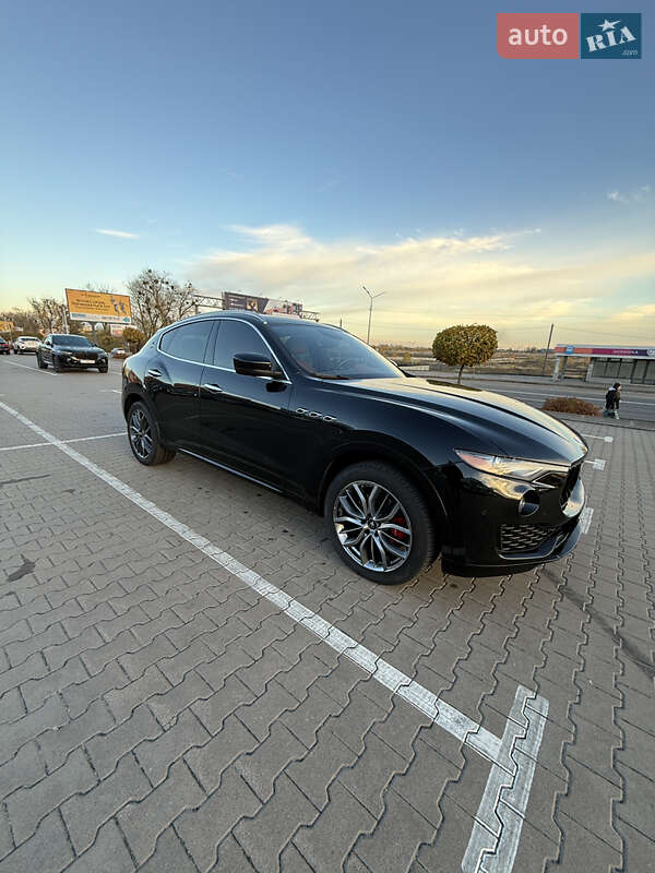 Внедорожник / Кроссовер Maserati Levante 2018 в Киеве