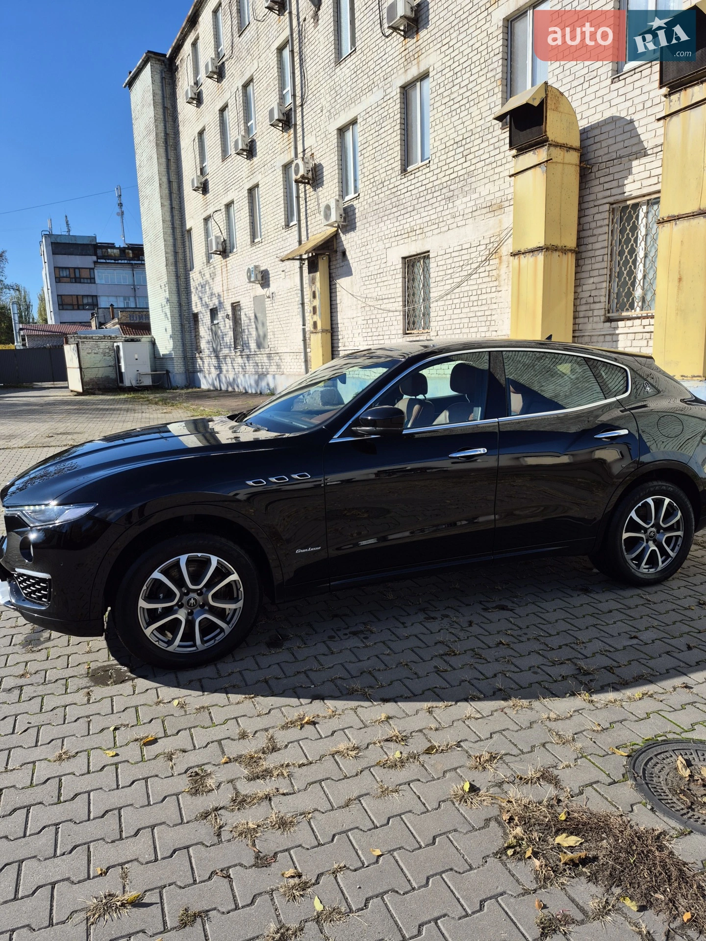 2019 Maserati Levante - мініатюра 2