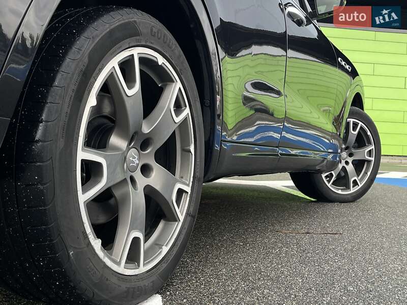 Внедорожник / Кроссовер Maserati Levante 2017 в Киеве фото 19 Внедорожник / Кроссовер Maserati Levante 2017 в Киеве