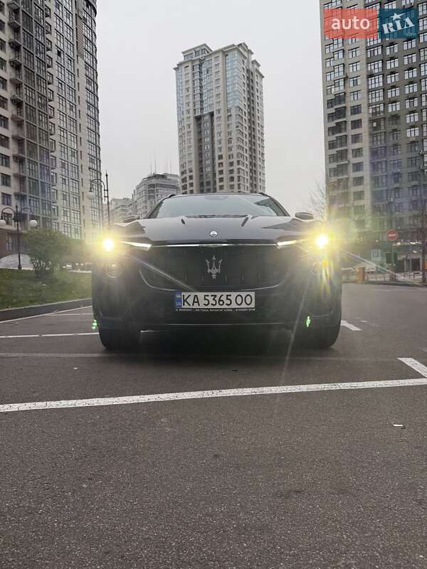 Позашляховик / Кросовер Maserati Levante 2019 в Києві