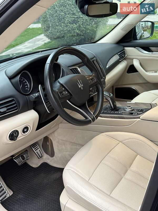 Позашляховик / Кросовер Maserati Levante 2019 в Києві