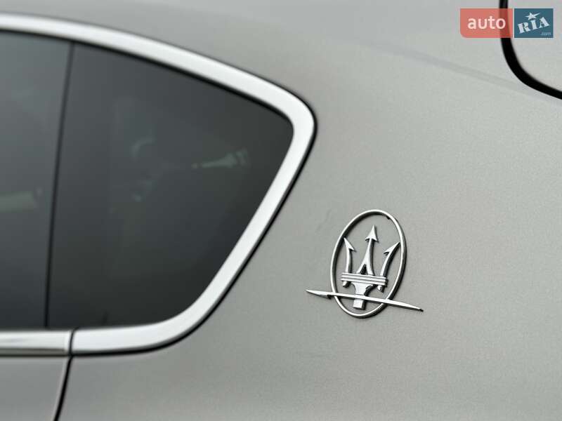 Позашляховик / Кросовер Maserati Levante 2017 в Києві