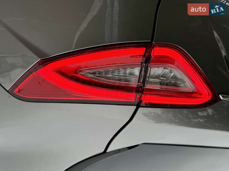 Позашляховик / Кросовер Maserati Levante 2017 в Києві