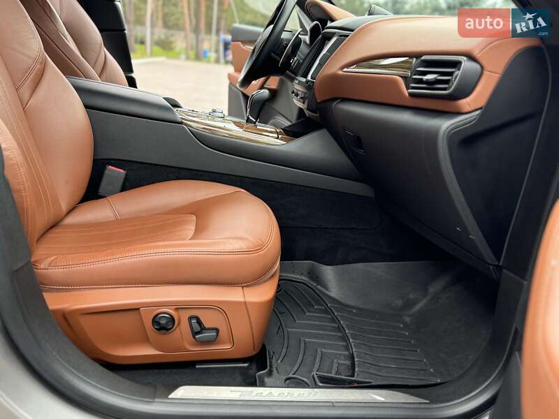Позашляховик / Кросовер Maserati Levante 2017 в Києві