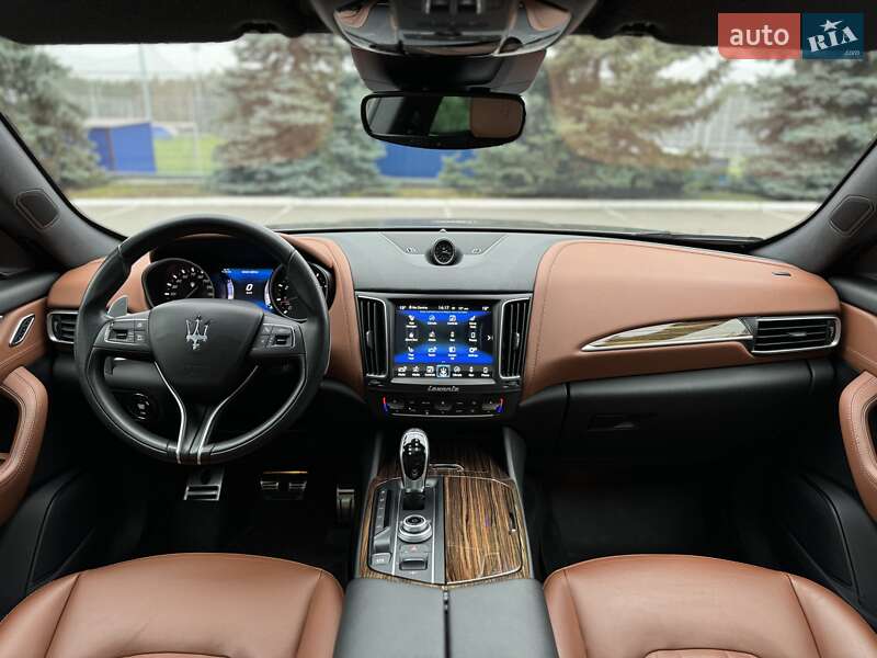 Позашляховик / Кросовер Maserati Levante 2017 в Києві