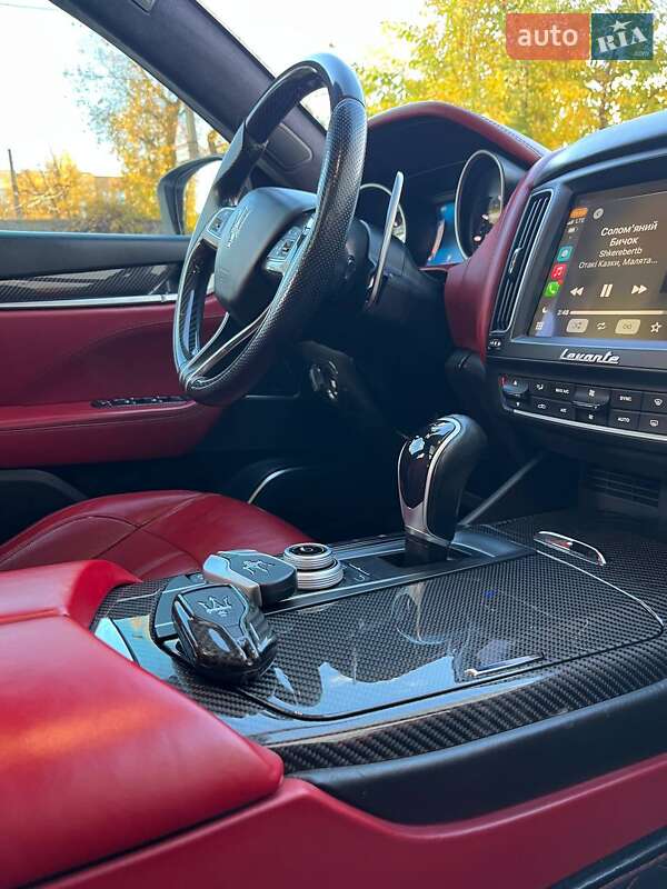 Позашляховик / Кросовер Maserati Levante 2016 в Києві