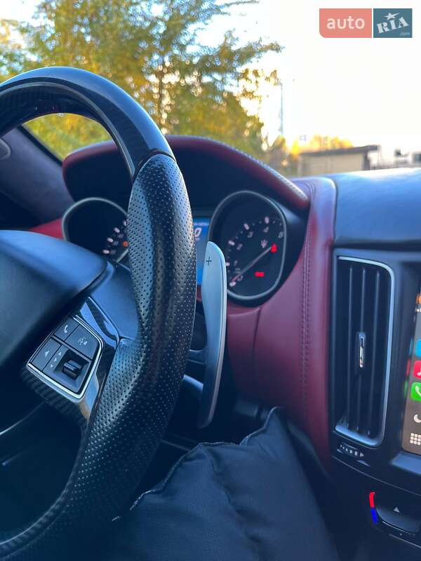 Позашляховик / Кросовер Maserati Levante 2016 в Києві