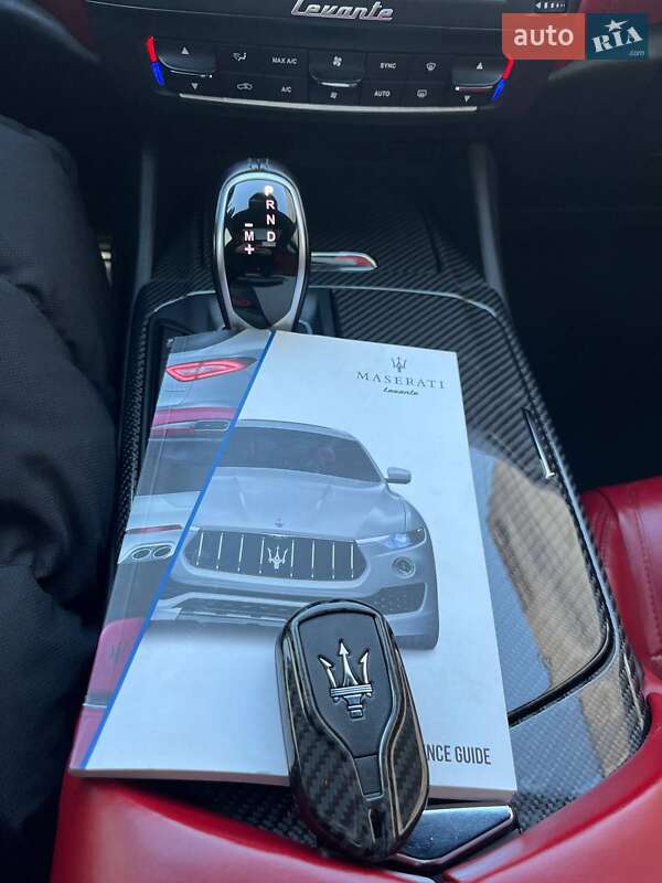 Позашляховик / Кросовер Maserati Levante 2016 в Києві