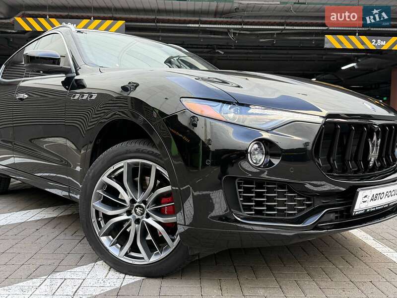 Внедорожник / Кроссовер Maserati Levante 2018 в Киеве