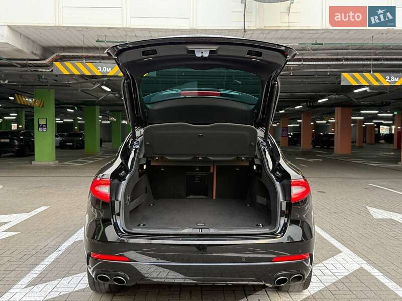 Внедорожник / Кроссовер Maserati Levante 2018 в Киеве