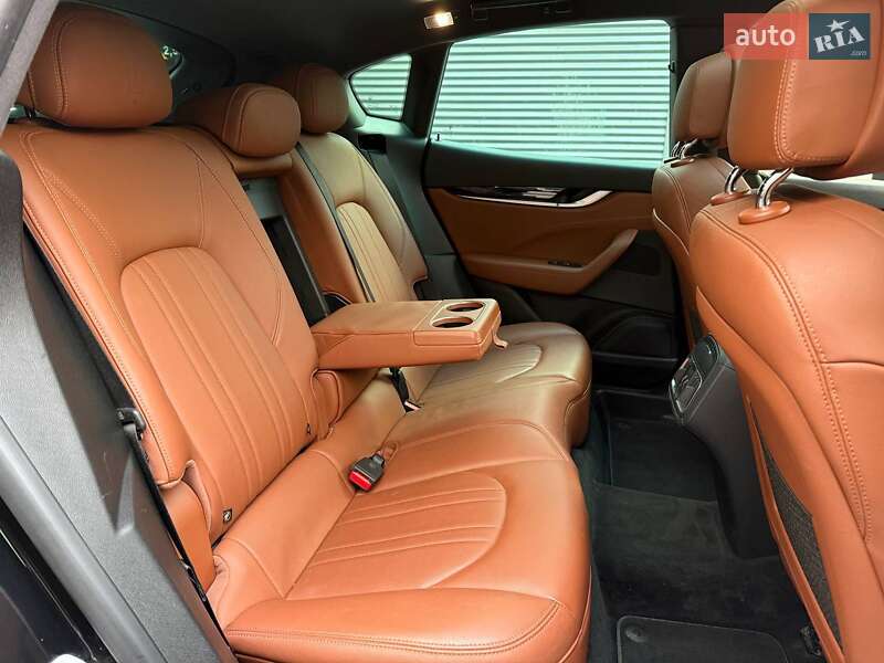 Внедорожник / Кроссовер Maserati Levante 2018 в Киеве