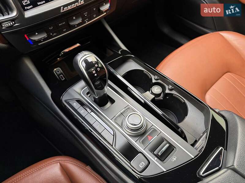 Внедорожник / Кроссовер Maserati Levante 2018 в Киеве
