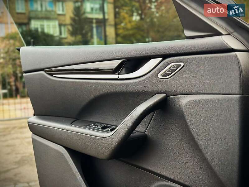 Внедорожник / Кроссовер Maserati Levante 2018 в Киеве фото 26 Внедорожник / Кроссовер Maserati Levante 2018 в Киеве
