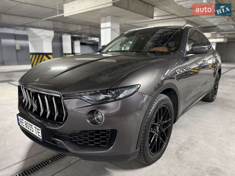 Внедорожник / Кроссовер Maserati Levante 2016 в Днепре