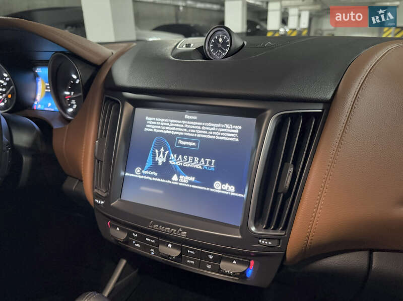 Внедорожник / Кроссовер Maserati Levante 2016 в Днепре