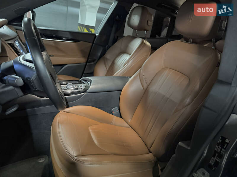 Внедорожник / Кроссовер Maserati Levante 2016 в Днепре