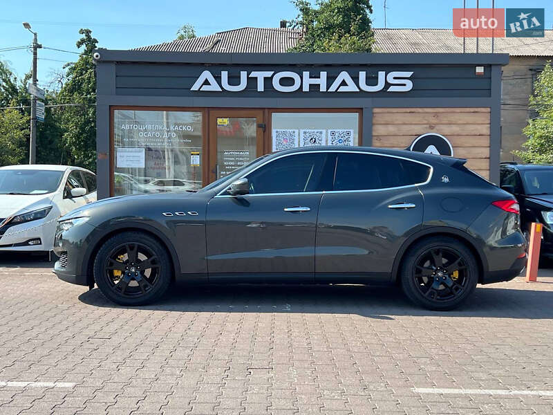 Внедорожник / Кроссовер Maserati Levante 2019 в Житомире