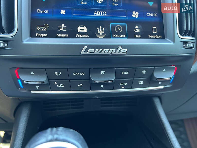 Внедорожник / Кроссовер Maserati Levante 2019 в Житомире