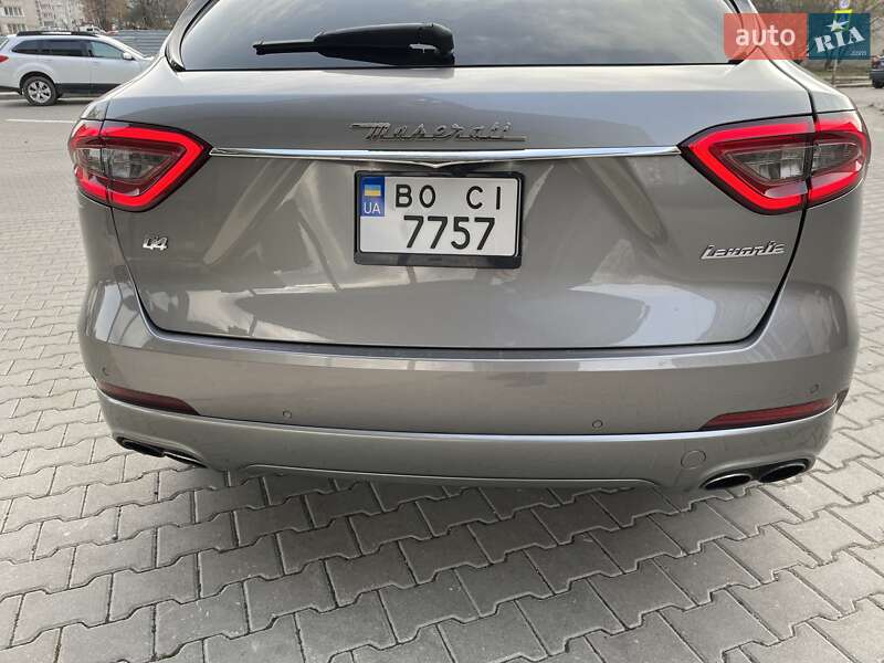 Внедорожник / Кроссовер Maserati Levante 2019 в Тернополе