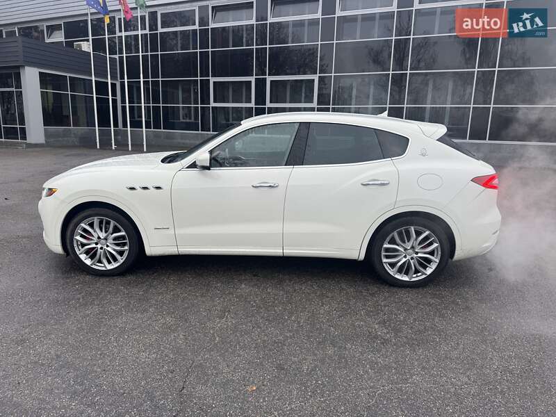 Позашляховик / Кросовер Maserati Levante 2019 в Харкові