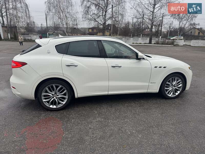 Позашляховик / Кросовер Maserati Levante 2019 в Харкові