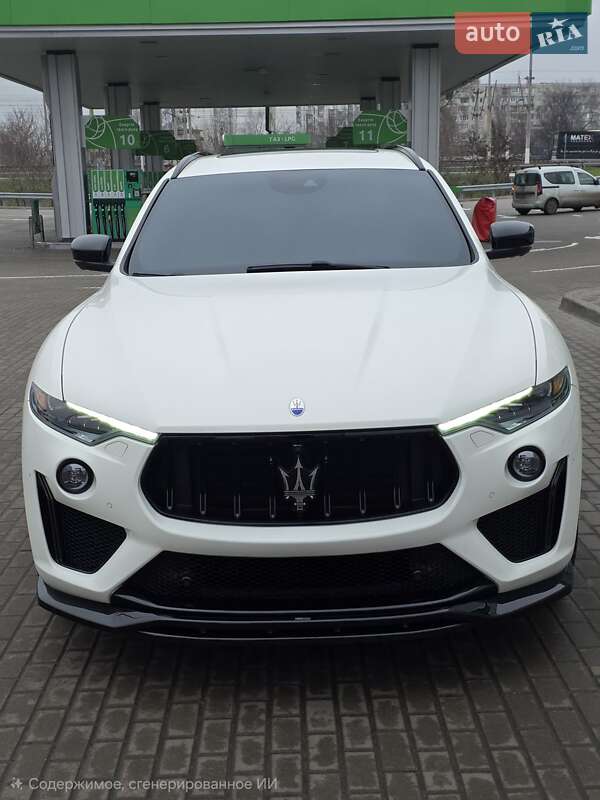 Позашляховик / Кросовер Maserati Levante 2018 в Києві
