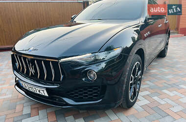 Внедорожник / Кроссовер Maserati Levante 2017 в Ровно