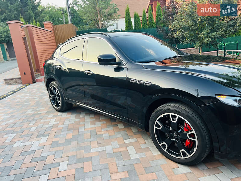 Внедорожник / Кроссовер Maserati Levante 2017 в Ровно фото 9 Внедорожник / Кроссовер Maserati Levante 2017 в Ровно