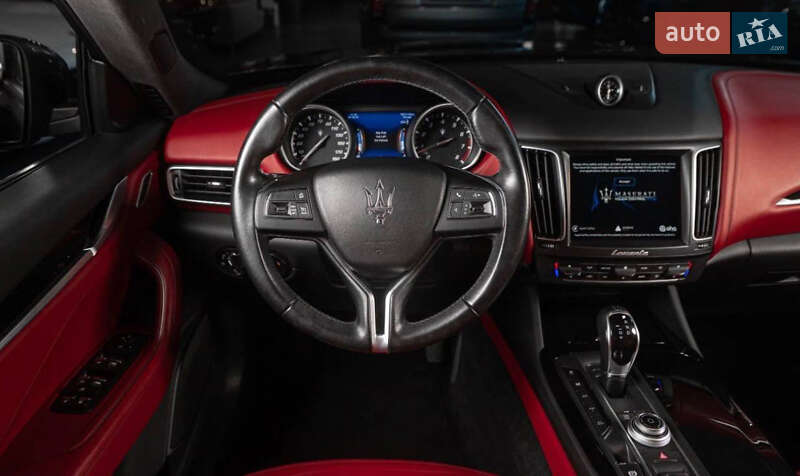 Внедорожник / Кроссовер Maserati Levante 2017 в Одессе