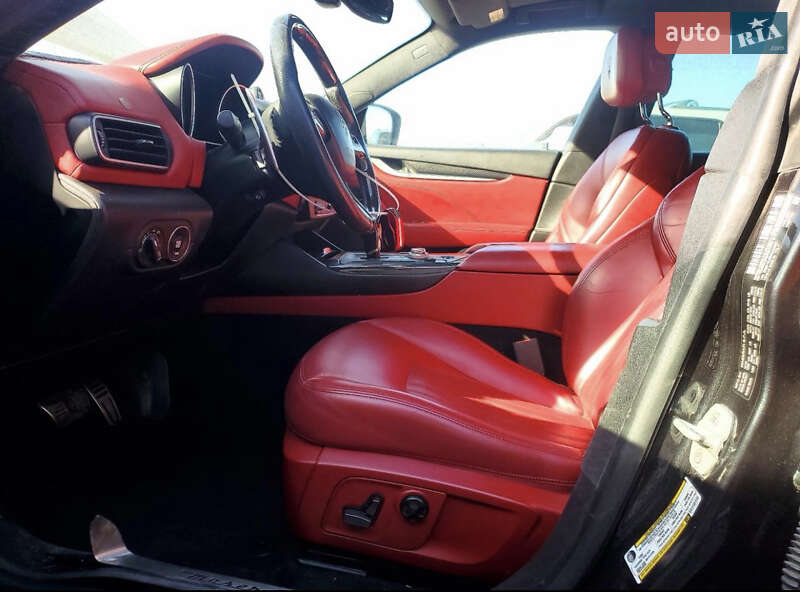 Внедорожник / Кроссовер Maserati Levante 2017 в Киеве