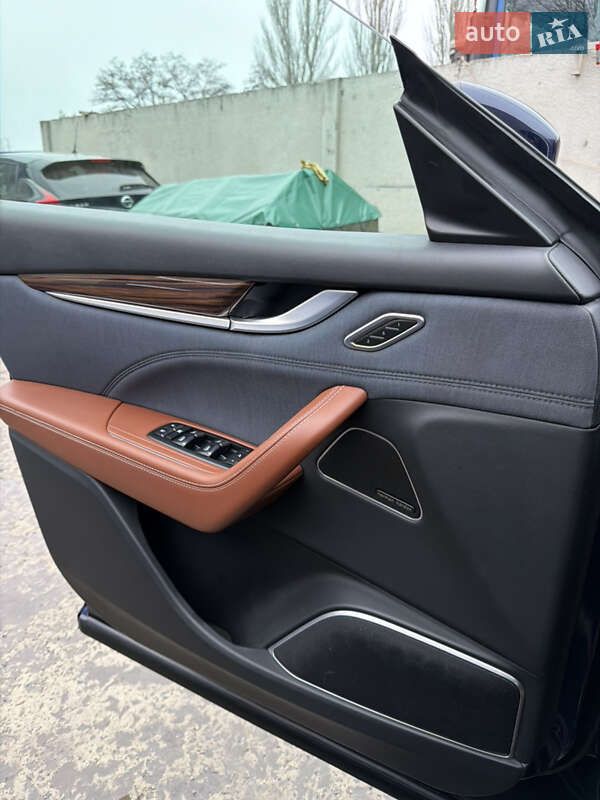 Внедорожник / Кроссовер Maserati Levante 2018 в Днепре фото 58 Внедорожник / Кроссовер Maserati Levante 2018 в Днепре