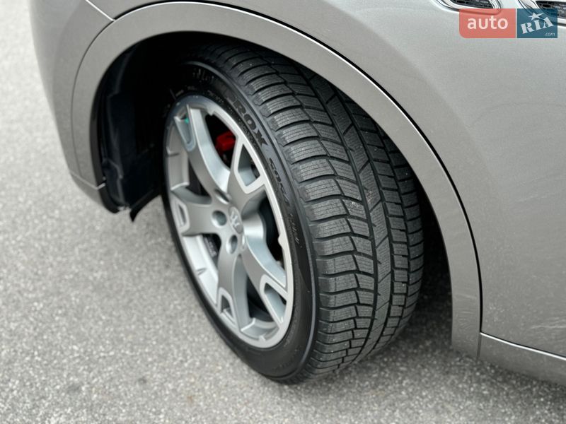 Позашляховик / Кросовер Maserati Levante 2017 в Києві