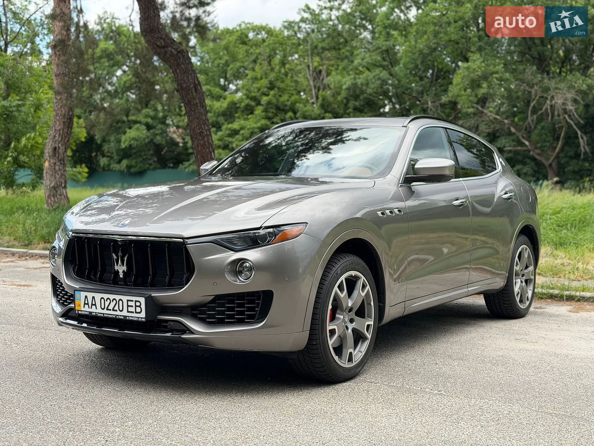 2017 Maserati Levante - мініатюра 2