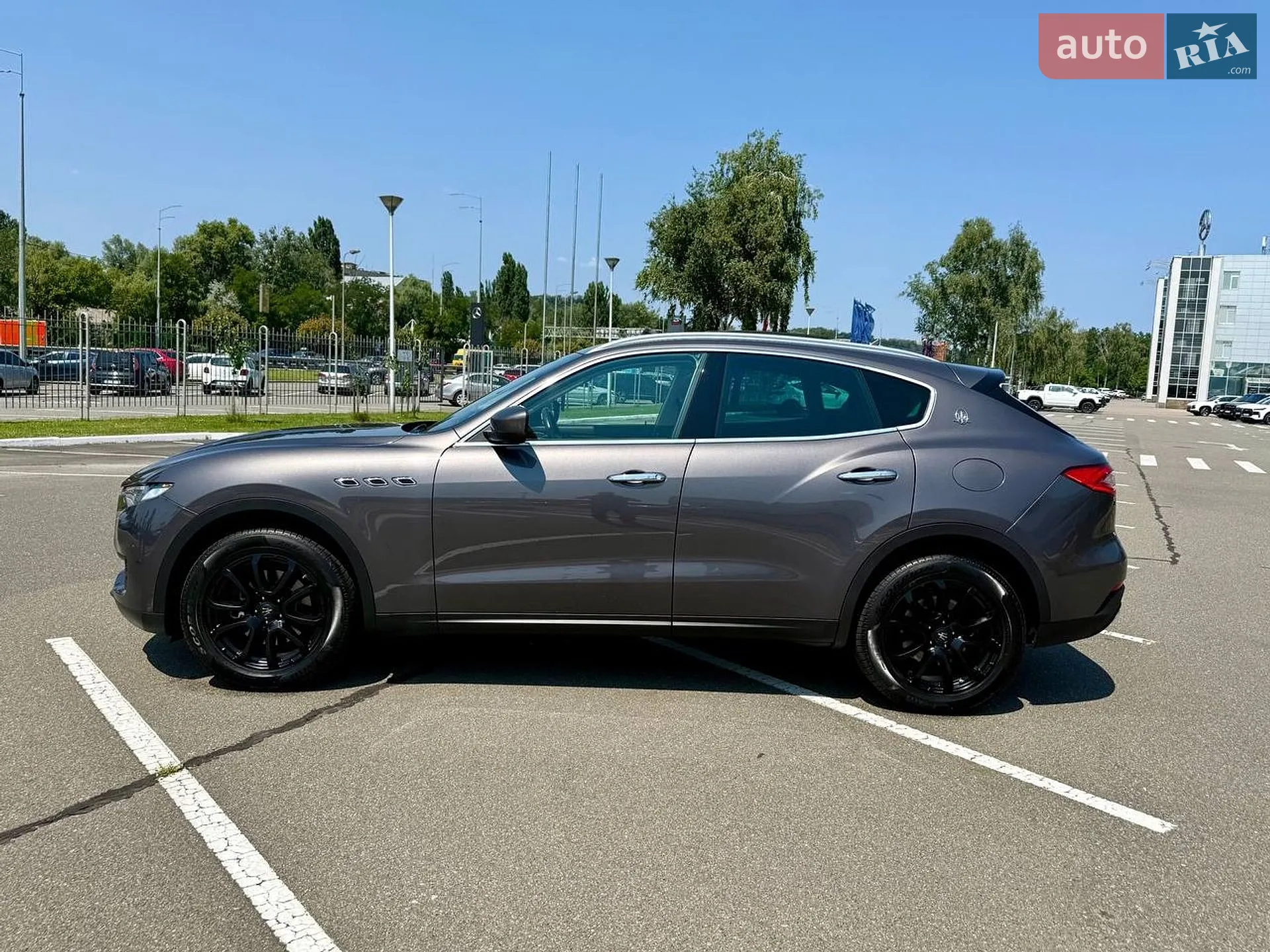 2017 Maserati Levante - мініатюра 2