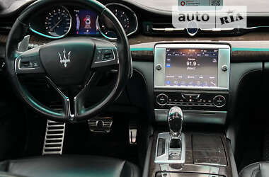 Седан Maserati Quattroporte 2013 в Львове