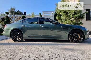 Седан Maserati Quattroporte 2022 в Львові