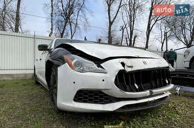 Седан Maserati Quattroporte 2014 в Львове