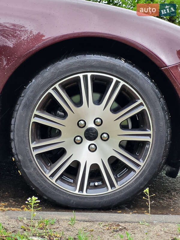 Седан Maserati Quattroporte 2006 в Сумах