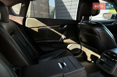 Седан Maserati Quattroporte 2013 в 