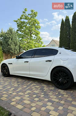Седан Maserati Quattroporte 2013 в 