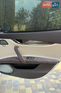 Седан Maserati Quattroporte 2013 в 