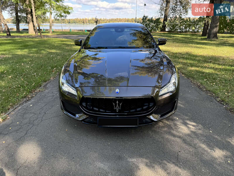 Седан Maserati Quattroporte 2018 в Киеве