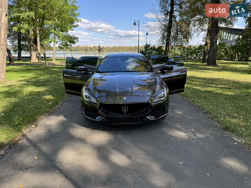 Седан Maserati Quattroporte 2018 в Киеве
