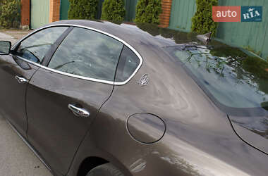 Седан Maserati Quattroporte 2013 в 
