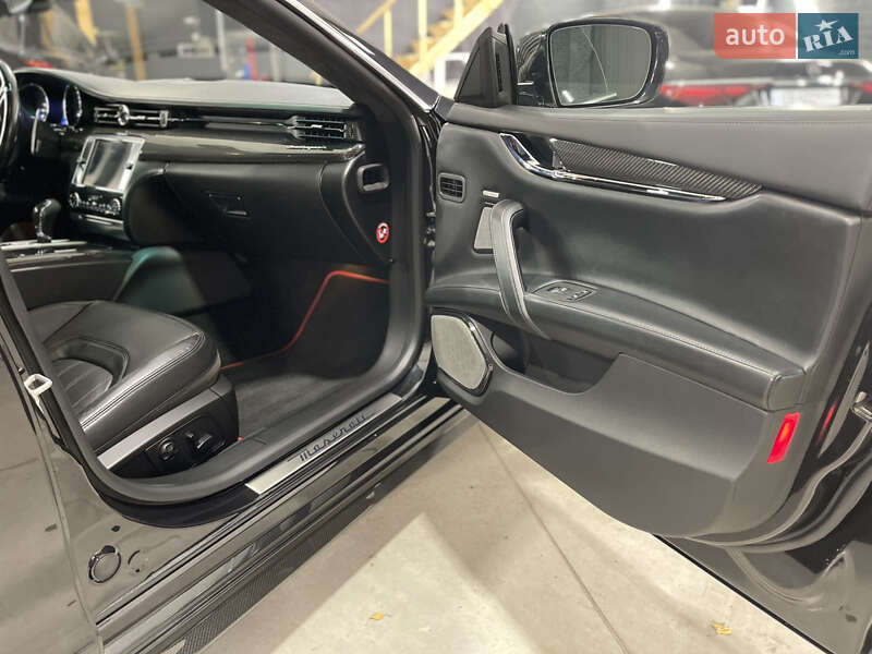 Седан Maserati Quattroporte 2013 в Киеве фото 32 Седан Maserati Quattroporte 2013 в Киеве