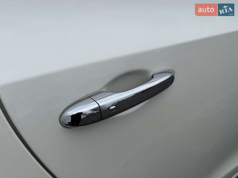 Седан Maserati Quattroporte 2015 в Киеве