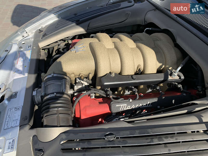 Кабриолет Maserati Spyder 2005 в Днепре