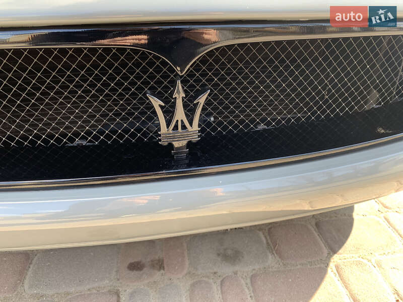 Кабриолет Maserati Spyder 2005 в Днепре