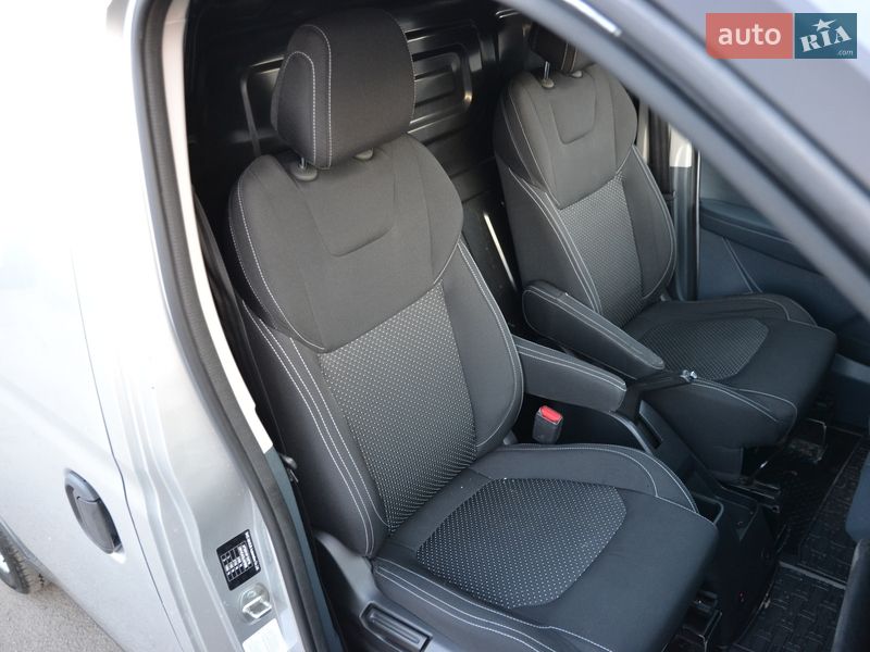 Грузовой фургон Maxus e-Deliver 3 2021 в Луцке фото 21 Грузовой фургон Maxus e-Deliver 3 2021 в Луцке